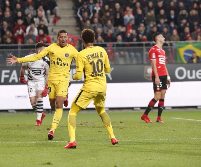  法甲揭幕战巴黎四球横扫克莱蒙开局  