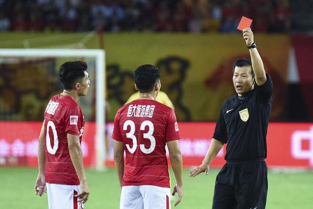  第戎主场球迷助威逆转低迷状态